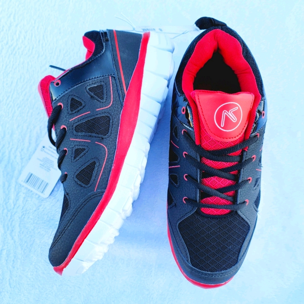 💕 NWT Actionflex Men's Shoes Black and Red